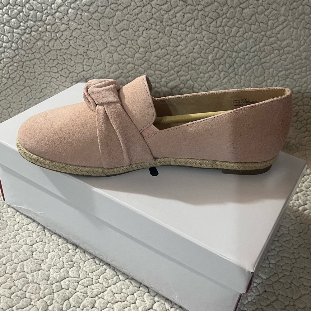 Isaac Mezrahi Live! Rose Water Pink Knotted Women's Suede Loafers Sz 8